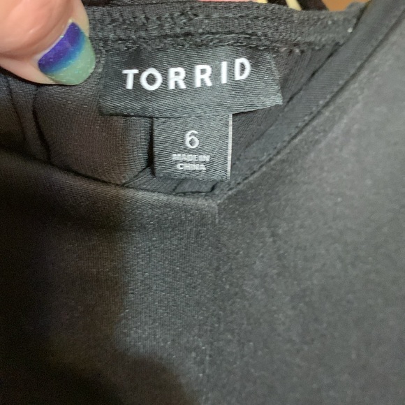 #418 size 6 Torrid scuba skater dress with corset back n pockets - very heavy - Picture 4 of 6